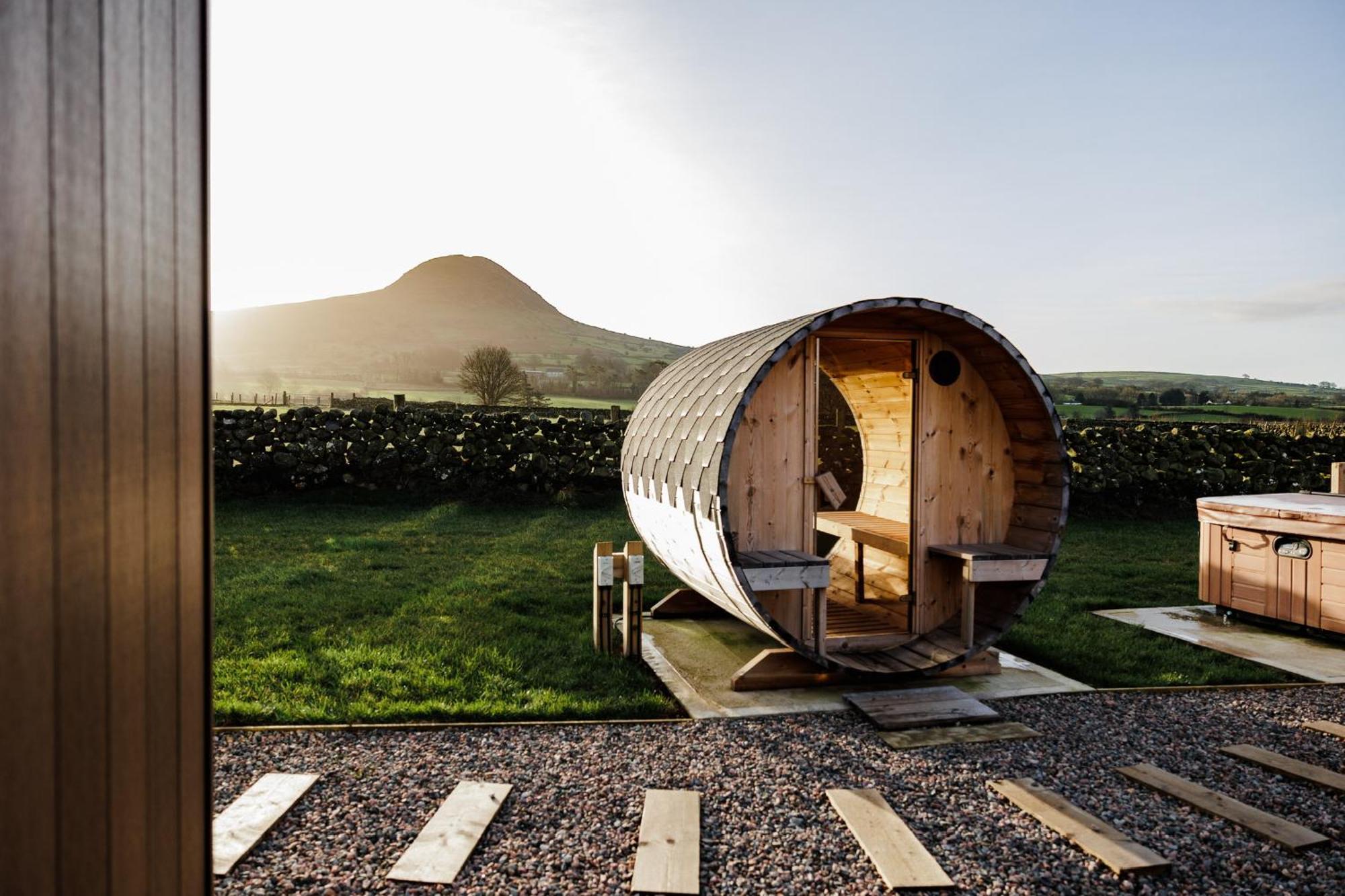 Вилла Slemish Hideaway - Funky Pheasant Broughshane Экстерьер фото