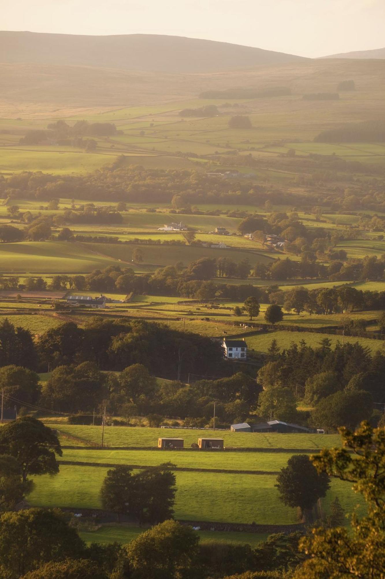 Вилла Slemish Hideaway - Funky Pheasant Broughshane Экстерьер фото